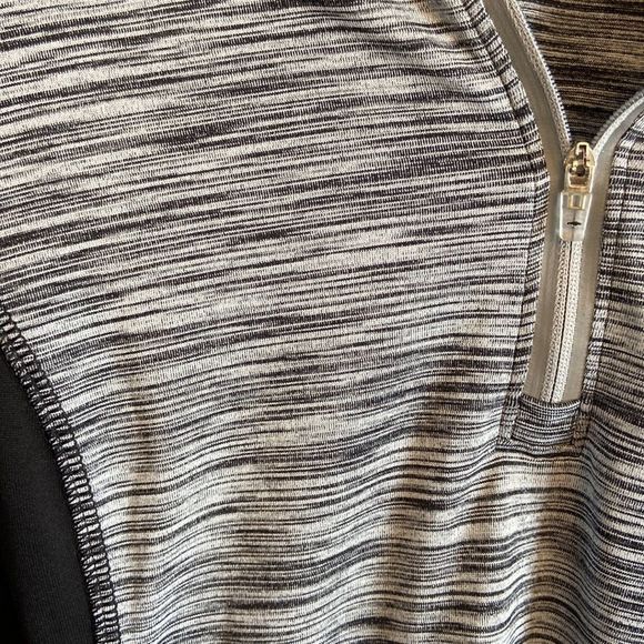 Avia athletic pullover   - Picture 2 of 10